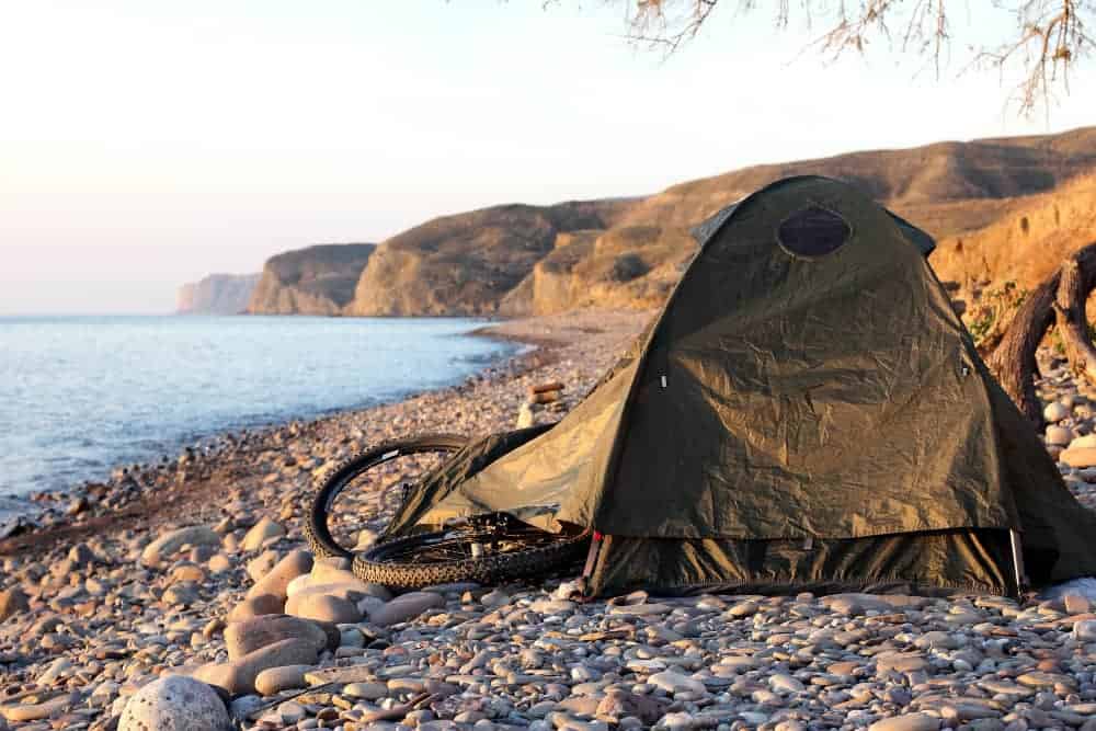 carpa en la playa